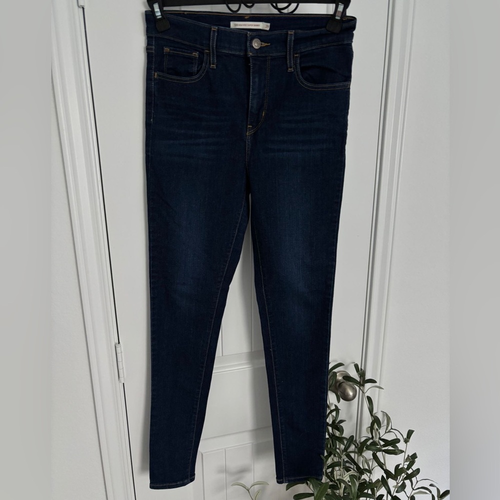Levi's Women's Dark Blue Skinny Jeans
